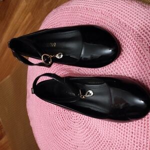 Shiny black girls heels